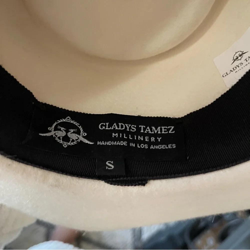 Gladys Tamez Millinery | Arch Hat Size: Small - Picture 6 of 7